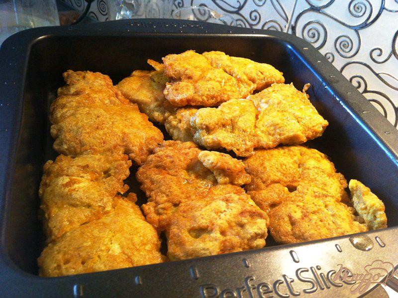 Фото приготовление рецепта: Куриное филе бедра в яичной панироовке шаг №8