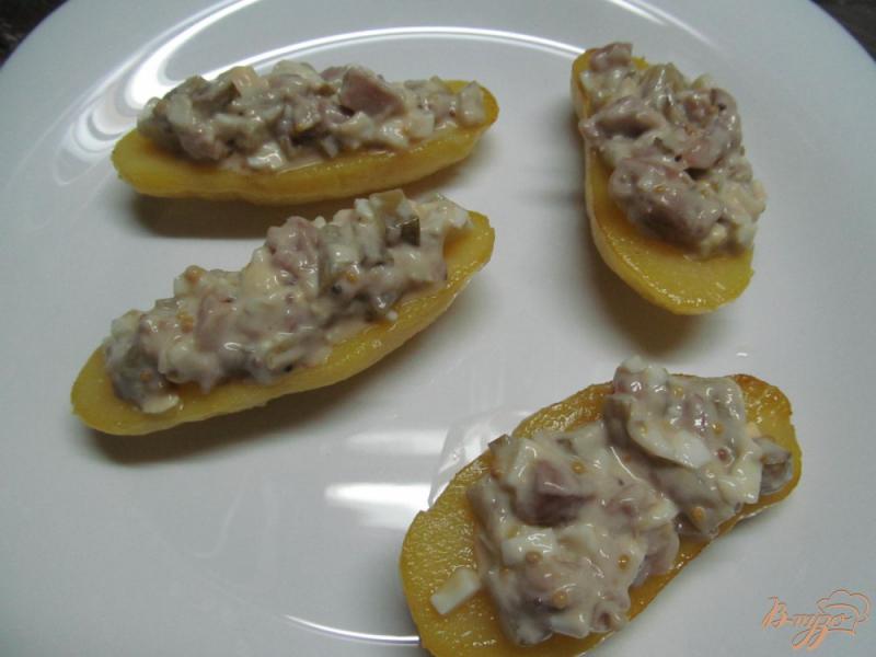 Фото приготовление рецепта: Закуска из картофеля с сельдью шаг №6