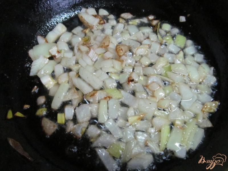 Фото приготовление рецепта: Куриные окорочка в ореховом соусе шаг №3