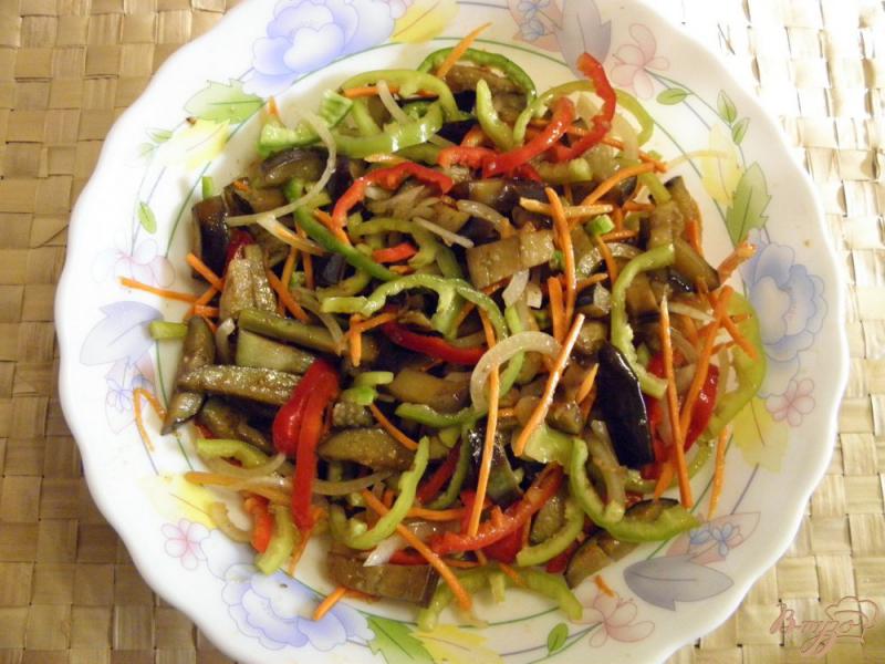 Фото приготовление рецепта: Салат с жареными синенькими шаг №8