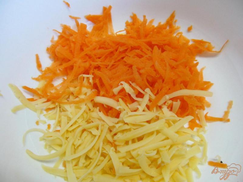 Фото приготовление рецепта: Салат из говядины с морковью и сыром шаг №1