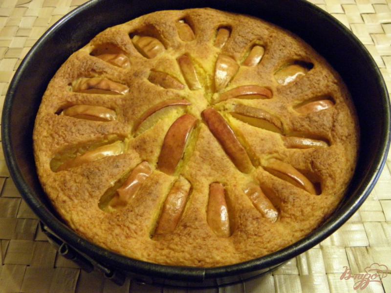 Фото приготовление рецепта: Пирог с тыквой и яблоками шаг №8