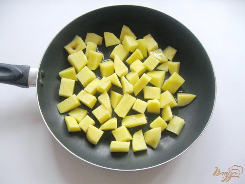 Фото приготовление рецепта: Картофель с тыквой и грибами в горшочке шаг №1