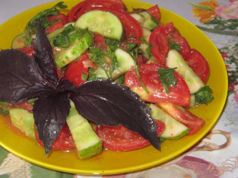 Фото приготовление рецепта: Салат овощной с хреновой заправкой шаг №5