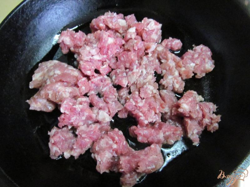 Фото приготовление рецепта: Картофельные котлеты со свининой под соусом из огурцов шаг №1