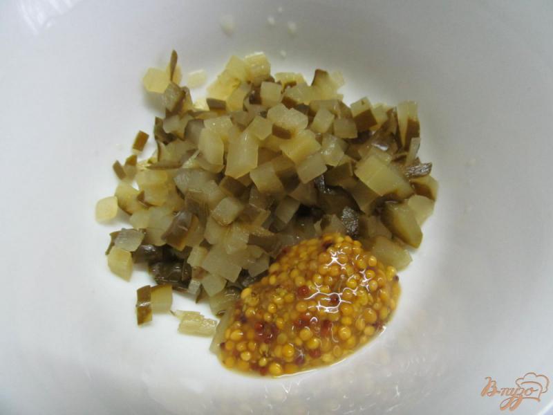 Фото приготовление рецепта: Картофельные котлеты со свининой под соусом из огурцов шаг №7