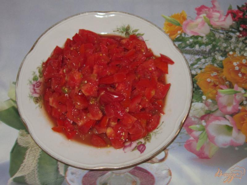 Фото приготовление рецепта: Сазан жареный в томатном соусе шаг №7