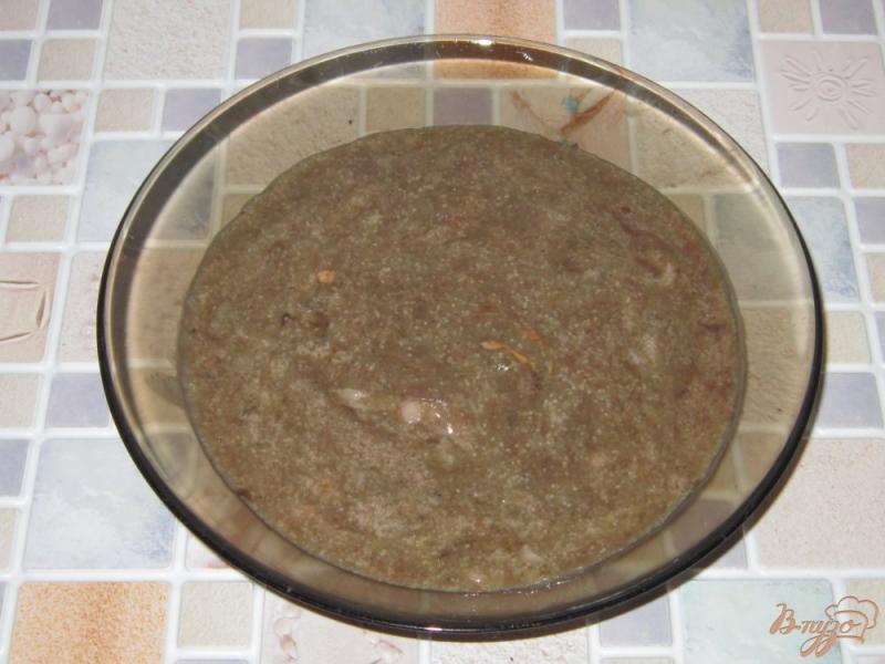 Фото приготовление рецепта: Оладьи из икры толстолобика с колбасой шаг №2