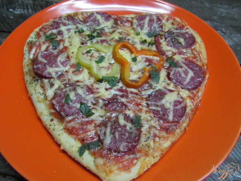 Фото приготовление рецепта: Пицца для романтического ужина шаг №9