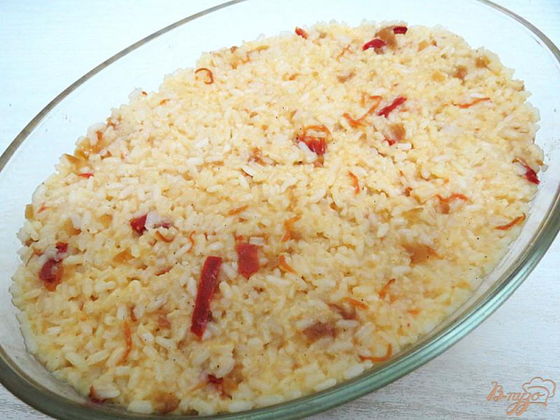 Фото приготовление рецепта: Запеканка рисовая с печенью шаг №7