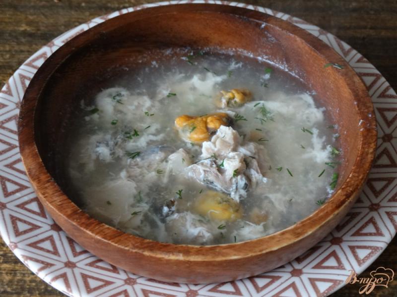 Фото приготовление рецепта: Рыбный суп с мидиями шаг №5