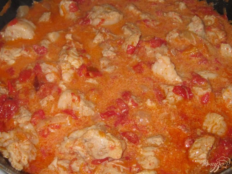 Фото приготовление рецепта: Свинина в нежном соусе со спагетти шаг №8