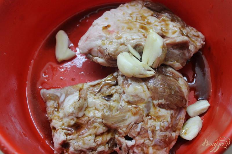 Фото приготовление рецепта: Жаренные свиные ребра с горчицей шаг №2