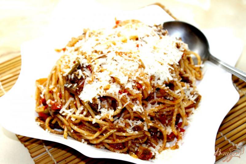 Фото приготовление рецепта: Спагетти с мясом и овощами шаг №7