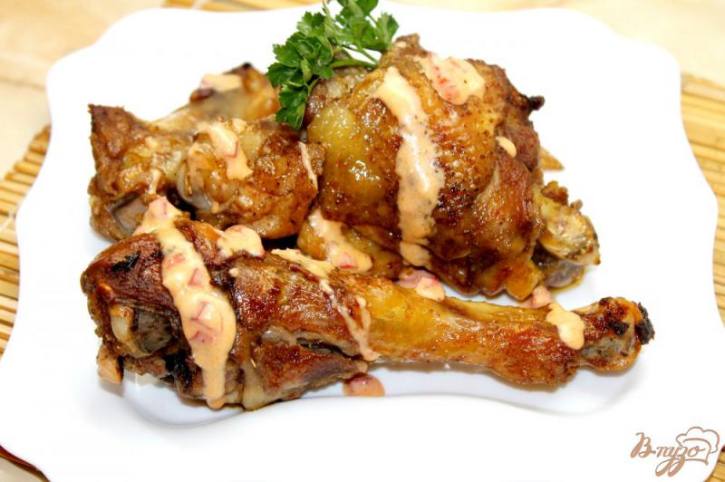 Фото приготовление рецепта: Жареная курица с соусом « Паприк » шаг №7