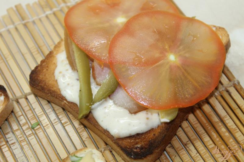 Фото приготовление рецепта: Сендвич с беконом и сыром шаг №5
