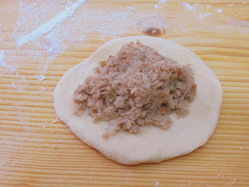 Фото приготовление рецепта: Мини пирожки с мясом шаг №11