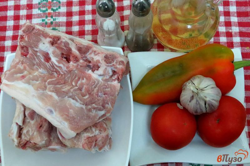 Фото приготовление рецепта: Свиные рёбра с овощами (на сковороде) шаг №1