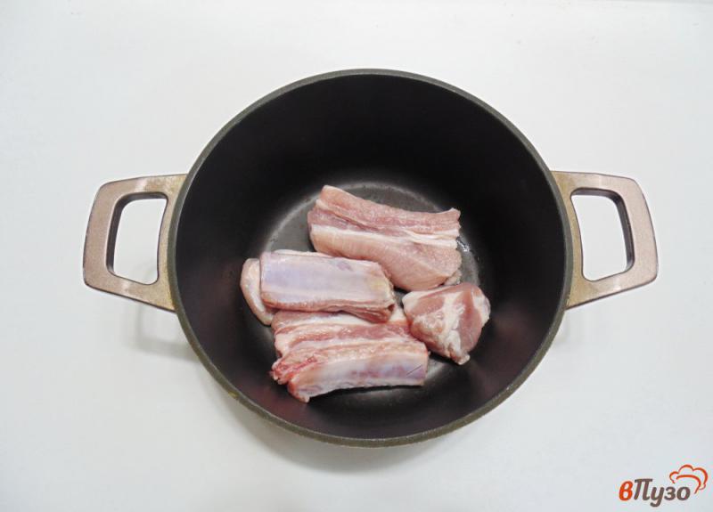 Фото приготовление рецепта: Свиные ребрышки в соево-томатном соусе шаг №1
