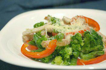 фото рецепта: Овощной салат с ветчиной