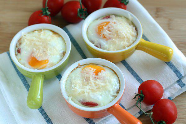 фото рецепта: Яичница с помидорами в духовке