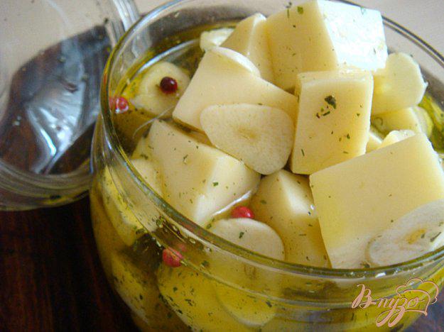 фото рецепта: сыр маринованный в русском стиле
