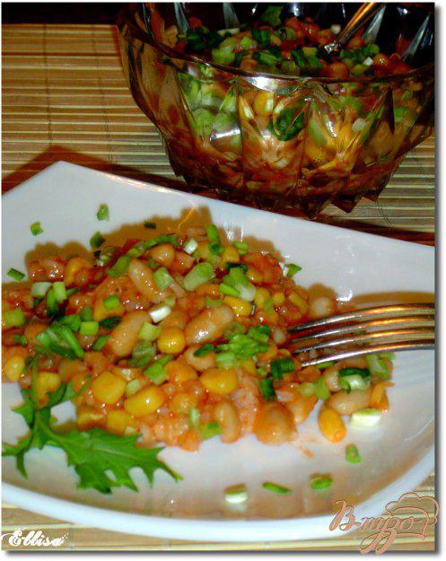 фото рецепта: Салат с рисом, фасолью и кукурузой