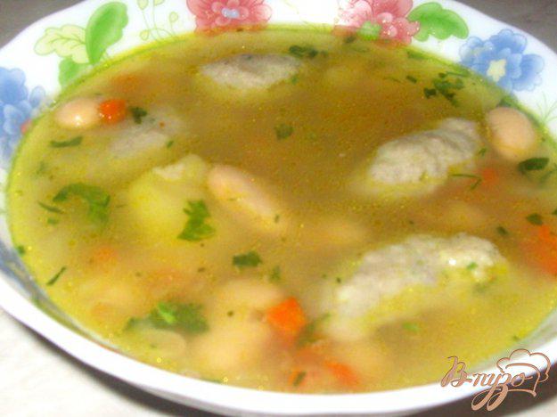 фото рецепта: Фасолевый суп с грибными клецками