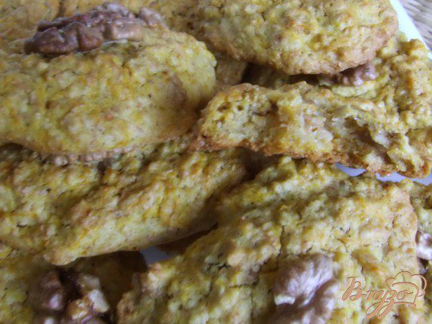 фото рецепта: Печенье овсяное с тыквой и грецкими орехами