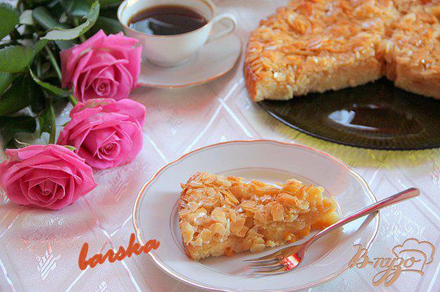 фото рецепта: Пирог с мандаринами «Под миндальной черепицей»