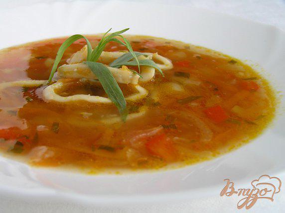 фото рецепта: Суп с кальмарами и эстрагоном