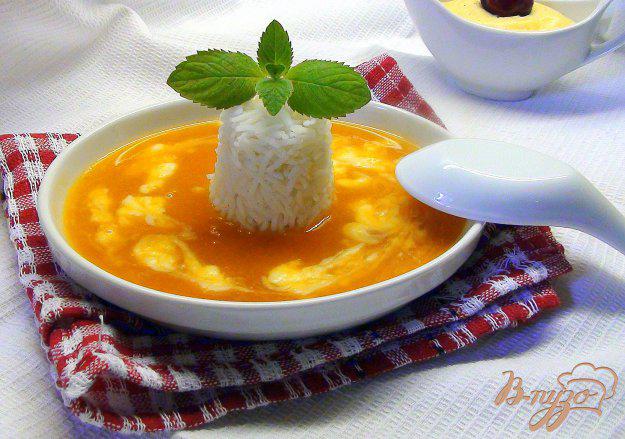 фото рецепта: Фруктовый суп-пюре с заварным соусом и рисом.