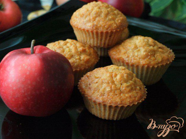 фото рецепта: Овсяно-яблочные кексы
