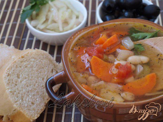 фото рецепта: Фассолада - греческий фасолевый суп