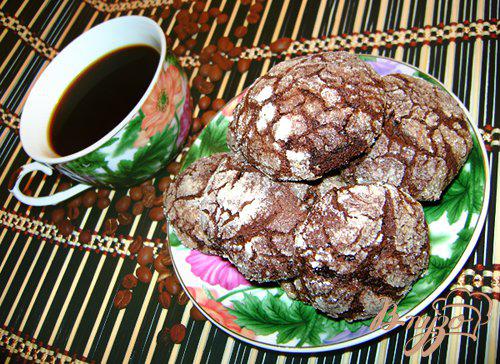 фото рецепта: Шоколадное печенье «с трещинками»
