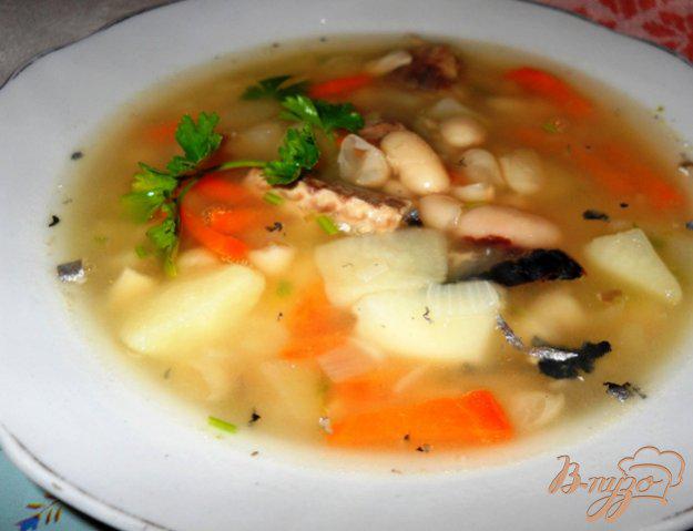 фото рецепта: Суп из белой фасоли с рыбными консервами