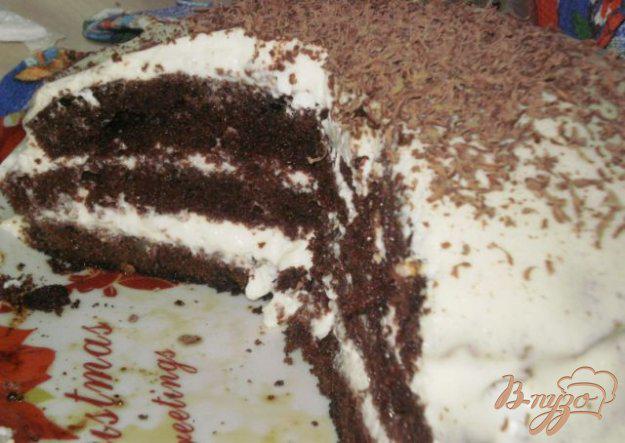 фото рецепта: Бисквитный торт с черносливом и орехами