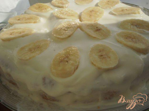 фото рецепта: Торт с бананами и взбитыми сливками