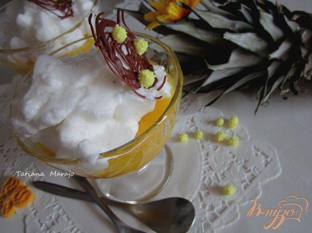 фото рецепта: Десерт «Плавающий остров» - ананасовый