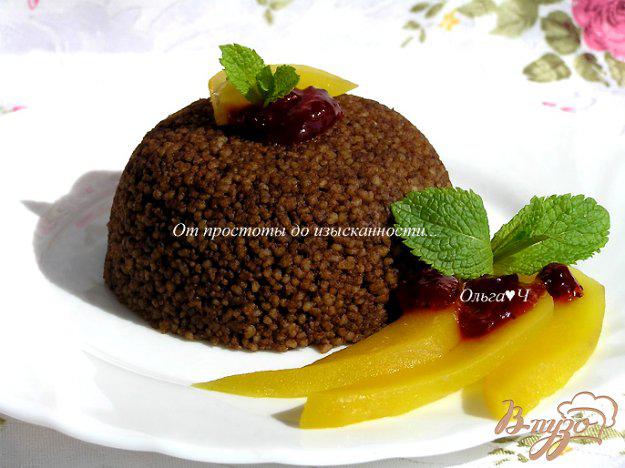 фото рецепта: Шоколадный кускус с теплым манго и мятой.