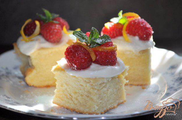 фото рецепта: Чайный торт с ягодами