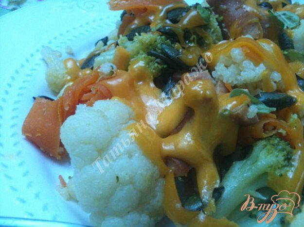 фото рецепта: Теплый овощной салат с копчеными сосисками