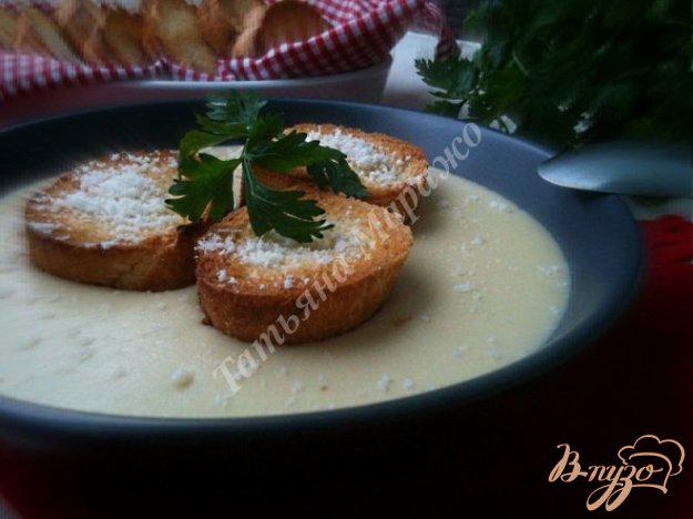 фото рецепта: Сырный суп с гренками