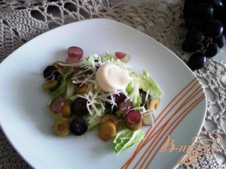 фото рецепта: Салат из винограда и сыра