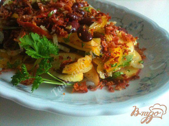 фото рецепта: Фасолевый салат с яблоком и беконом