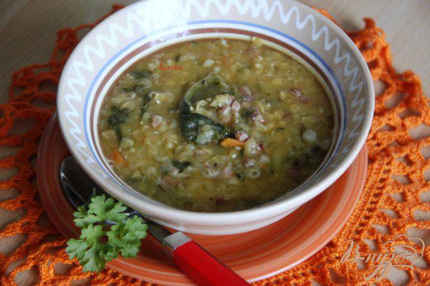 фото рецепта: Суп с чечевицей и шпинатом по мотивам  от Джейми Оливера