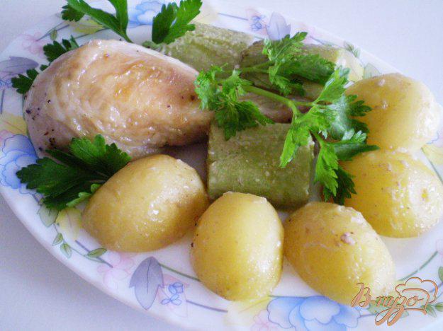 фото рецепта: Курица с овощами в духовке