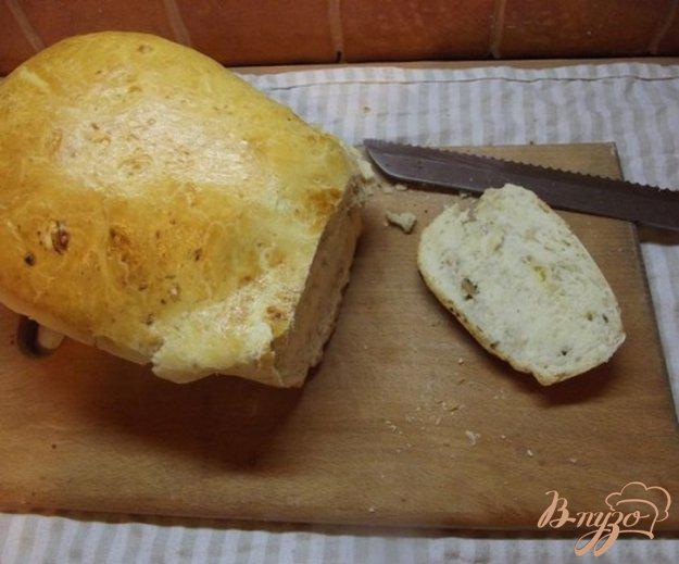 фото рецепта: Розмариновый хлеб с сыром и орехами