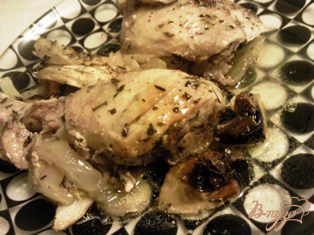 фото рецепта: Курица,тушенная в овощах с шампиньонами