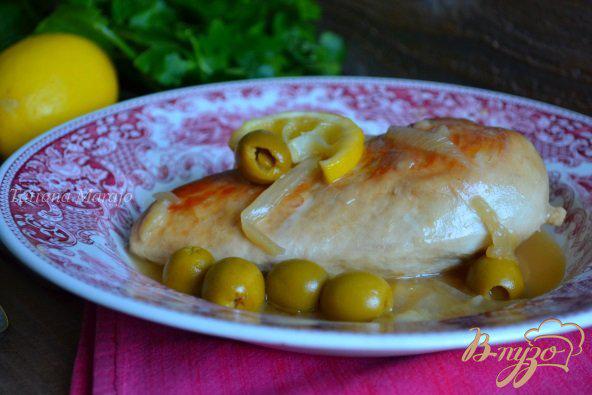фото рецепта: Куриные грудки в пивном соусе с оливками